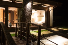 Фото фасада небольшого дома в эко стиле