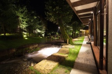 Фото фасада небольшого дома в эко стиле