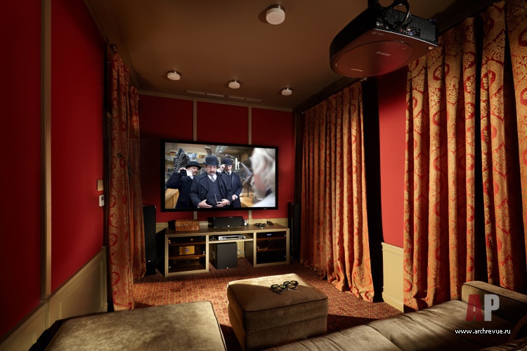 Фото интерьера домашнего кинотеатра дома в стиле Прованс