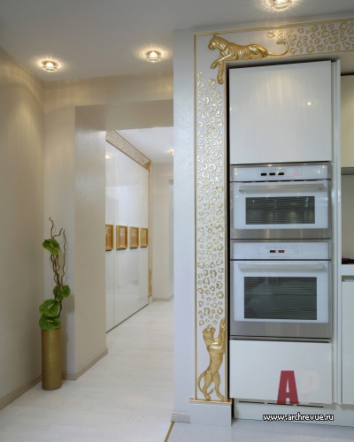 Фото интерьера коридора небольшой квартиры в стиле гламур