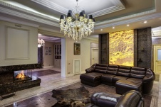 Фото интерьера каминной дома в современном стиле