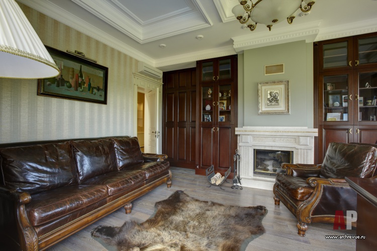 Фото интерьера кабинета дома в неоклассическом стиле