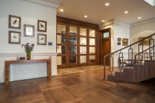 Фото интерьера входной зоны дома в современном стиле