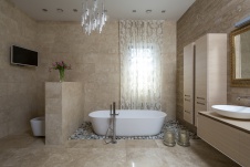 Фото интерьера ванной дома в современном стиле