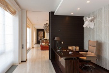 Фото интерьера кабинета квартиры в современном стиле