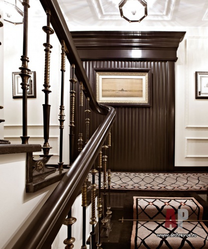 Фото интерьера холла дома в классическом стиле