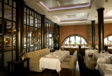 Фото интерьера зала ресторана