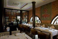 Фото интерьера зала ресторана