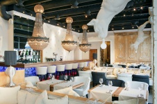 Фото интерьера зала ресторана в стиле эклектика