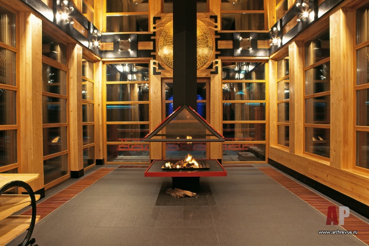 Фото интерьера каминной гостевого дома в японском стиле