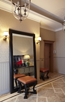 Фото интерьера входной зоны пентхауса в классике 