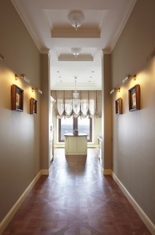 Фото интерьера коридора пентхауса в классике 