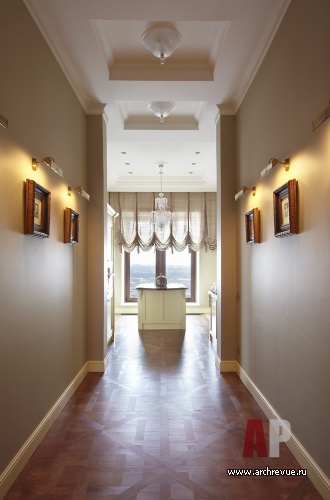 Фото интерьера коридора пентхауса в классике 