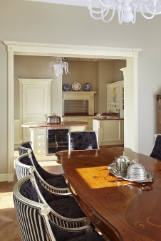 Фото интерьера кухни пентхауса в классике 