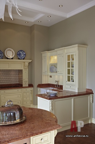 Фото интерьера кухни пентхауса в классике 