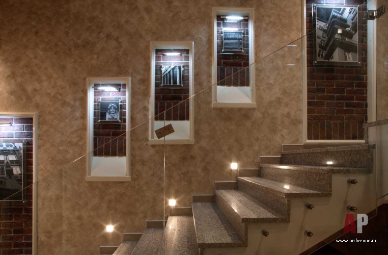 Фото лестницы офиса в классическом стиле