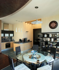 Фото интерьера столовой пентхауса в современном стиле