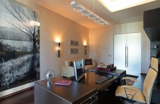 Фото интерьера кабинета пентхауса в современном стиле