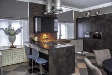 Фото интерьера кухня квартиры в стиле неоклассика