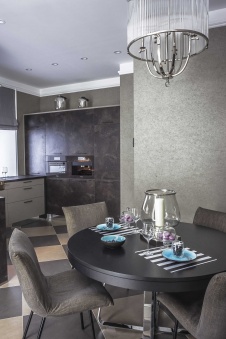 Фото интерьера кухня квартиры в стиле неоклассика