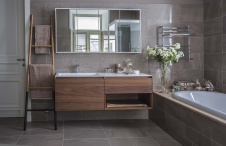 Фото интерьера санузла квартиры в стиле неоклассика