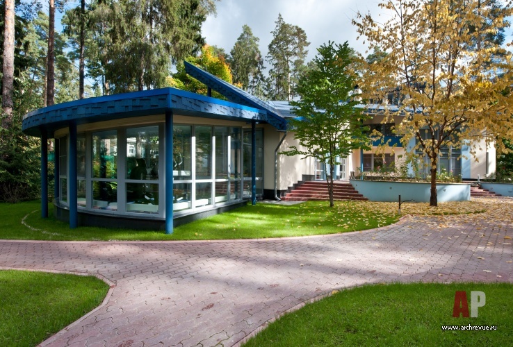 Фото фасада дома в стиле ар-деко