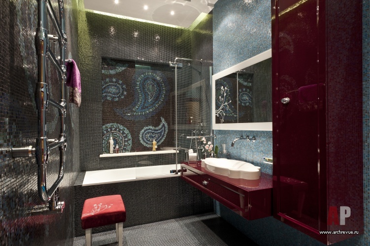 Фото интерьера ванной дома в стиле ар-деко Фото интерьера гостевого санузла дома в стиле ар-деко