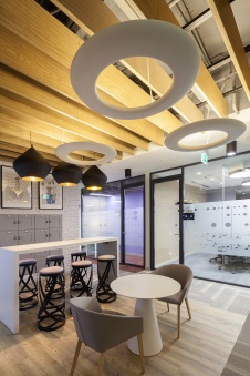 Фото интерьера бара офиса в современном стиле