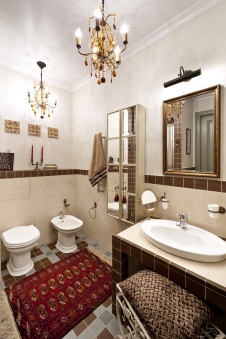 Фото интерьера санузла квартиры в стиле неоклассика