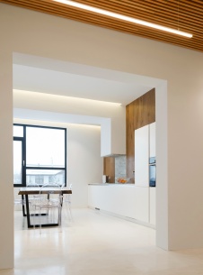 Фото интерьера кухни дома в стиле минимализм