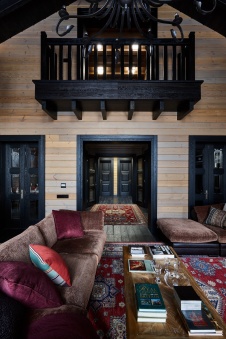 Фото интерьера гостиной дома в стиле шале