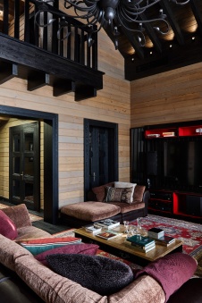 Фото интерьера гостиной дома в стиле шале