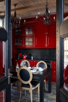 Фото интерьера кухни дома в стиле шале