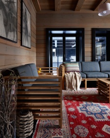 Фото интерьера зоны отдыха дома в стиле шале