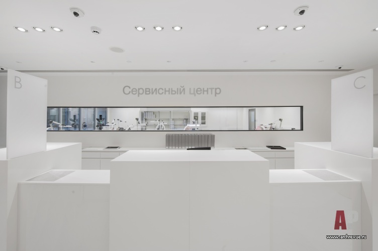 Фото интерьера торгового зала офиса в стиле минимализм