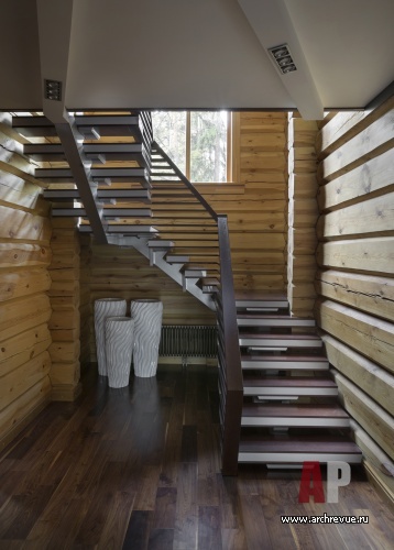 Фото интерьера лестничного холла дома в современном стиле