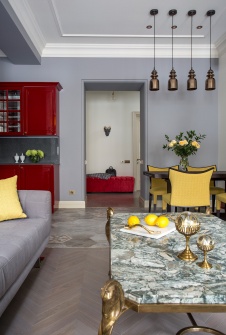 Фото интерьера столовой небольшой квартиры в стиле фьюжн