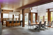 Фото интерьера столовой дома в современном стиле