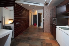 Фото интерьера входной зоны квартиры в современном стиле