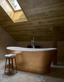 Фото интерьера ванной комнаты дома в стиле кантри