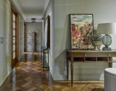 Фото интерьера входной зоны квартиры в стиле неоклассика