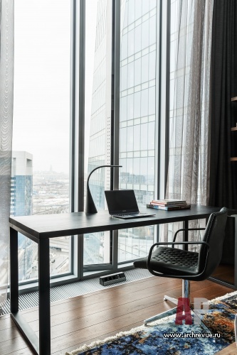 Фото интерьера кабинета квартиры в стиле фьюжн