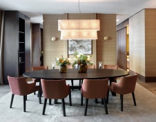 Фото интерьера столовой дома в стиле шале