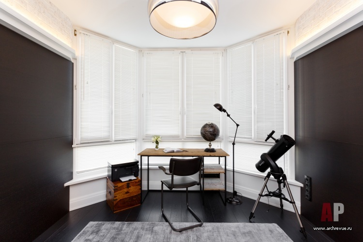 Фото интерьера кабинета квартиры в стиле фьюжн