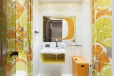 Фото интерьера гостевого санузла квартиры в стиле ар-деко