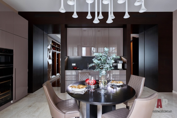 Фото интерьера столовой таунхауса в современном стиле