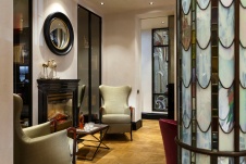 Фото интерьера каминной квартиры в стиле ар-деко
