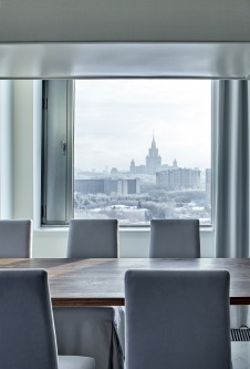 Фото интерьера столовой квартиры в стиле минимализм