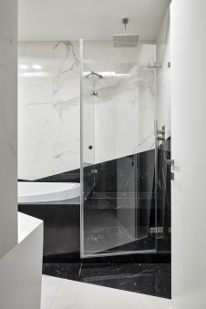 Фото интерьера ванной квартиры в стиле минимализм