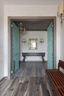 Фото интерьера входной зоны дома в современном стиле